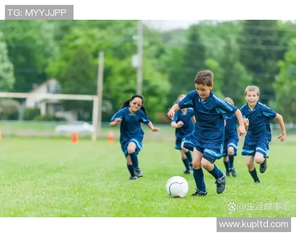 绿茵巨星闪耀赛场激情挥洒足球魅力瞬间定格帅气风采 绿茵巨星闪耀赛场激情挥洒足球魅力瞬间定格帅气风采