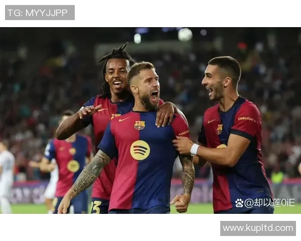 足坛传奇球星的巅峰时刻与精彩瞬间展现,助力球迷回顾荣耀时光 足坛传奇球星的巅峰时刻与精彩瞬间展现,助力球迷回顾荣耀时光