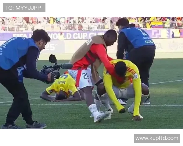 足球巨星动情时刻回顾：从激动泪水到感人庆祝的背后故事